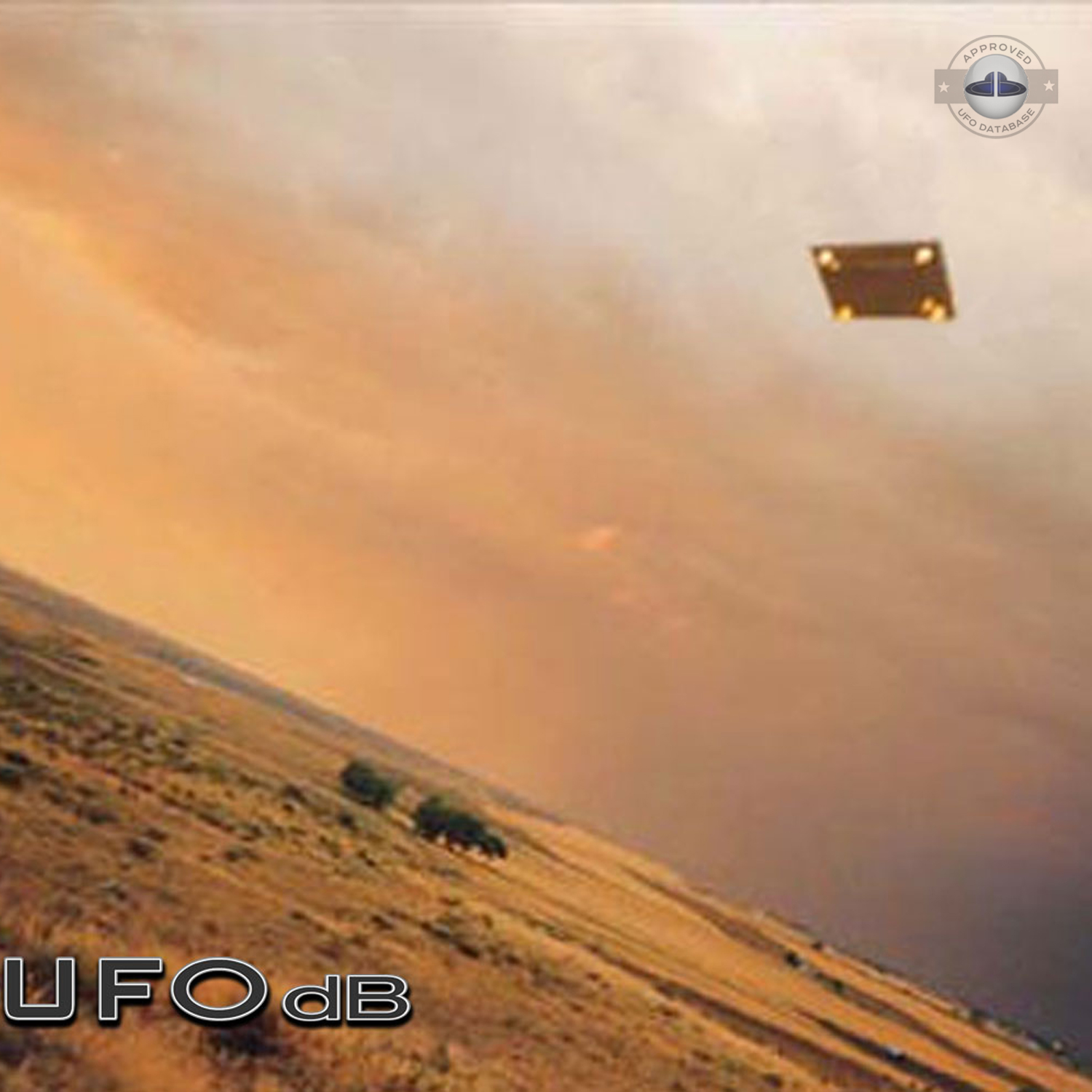 Incredible UFO picture showing a square shaped UFO Kanarraville USA UFO Picture #98-2