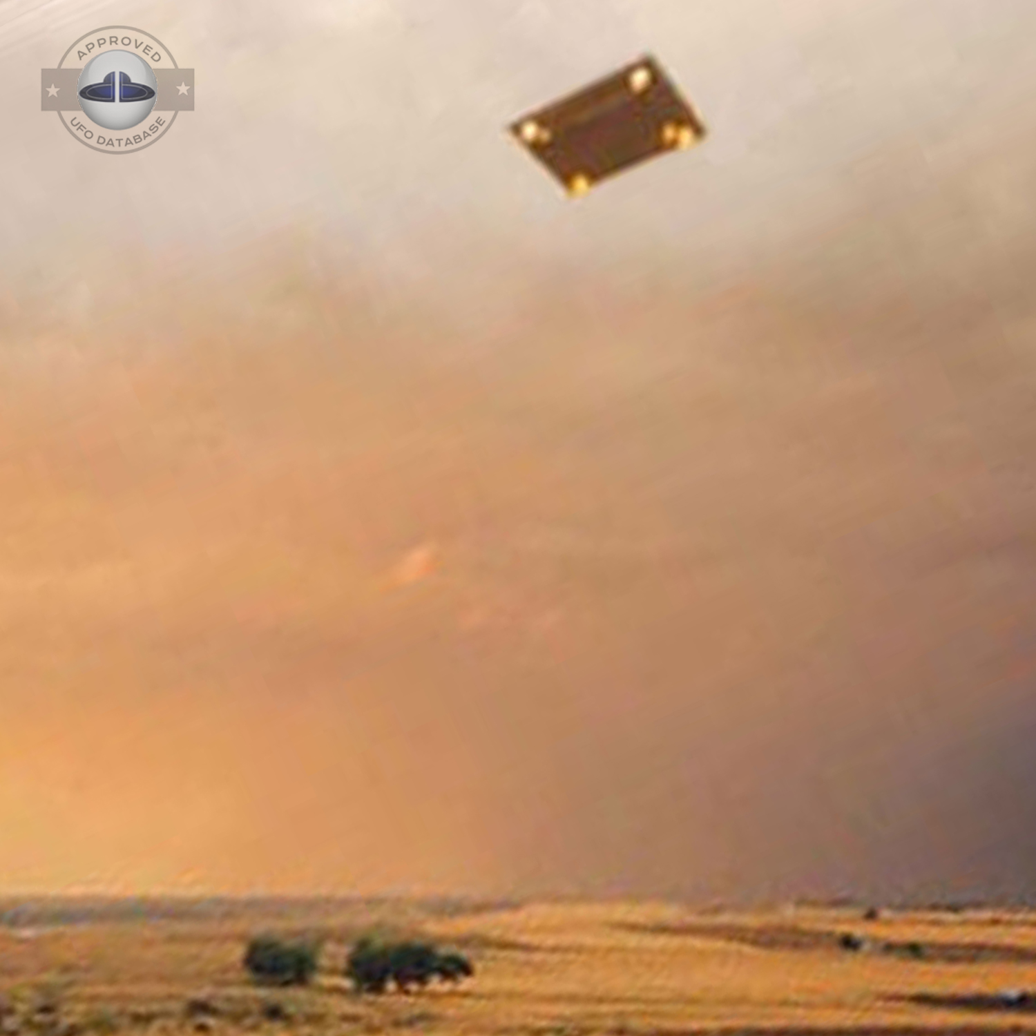Incredible UFO picture showing a square shaped UFO Kanarraville USA UFO Picture #98-4
