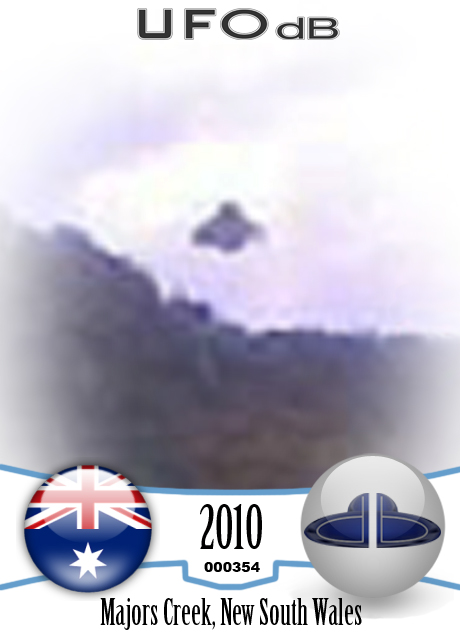 Australian Gold prospector capture UFO on picture in New South Wales UFO CARD Number 354