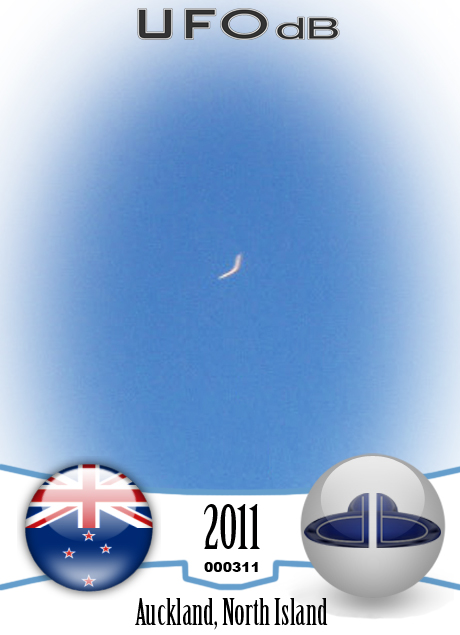Beige Color Boomerang UFO seen in Auckland | New Zealand May 16 2011 UFO CARD Number 311