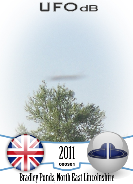 Bradley Ponds Fisherman UFO picture | Lincolnshire UK | April 23 2011 UFO CARD Number 301
