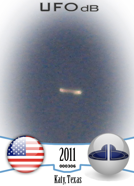Changing Luminance UFO caught on picture | Katy, Texas | April 6 2011 UFO CARD Number 306