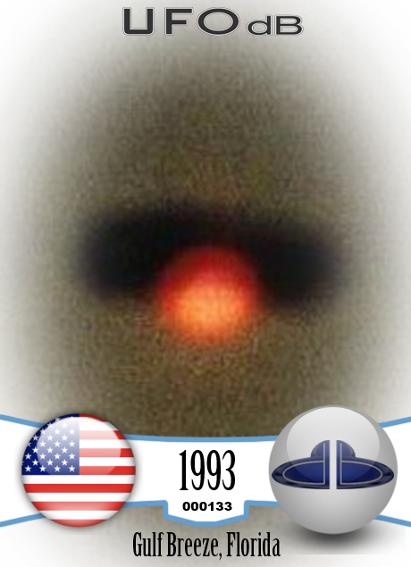 1993 UFO picture - part of The Gulf Breeze UFO incident - Florida USA UFO CARD Number 133