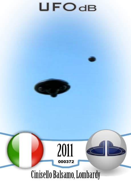 Italian UFO hunter captures on pictures a great 2011 UFO sighting UFO CARD Number 372