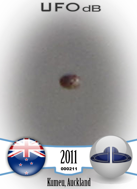 Glowing Reddish Brown 10 foot UFO | Kumeu Auckland, New Zealand 2011 UFO CARD Number 211