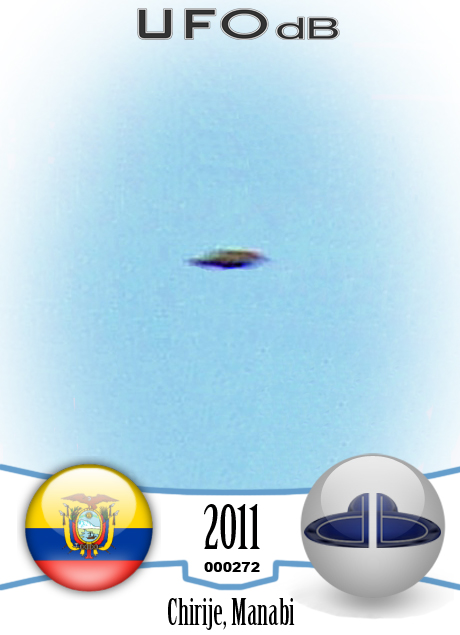 Lucky shot get a UFO on picture in Chirije | Ecuador | January 2011 UFO CARD Number 272
