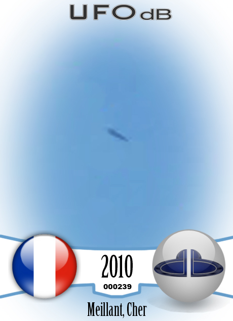 France Castle in Meillant Cher department - UFO picture July 11 2010 UFO CARD Number 239