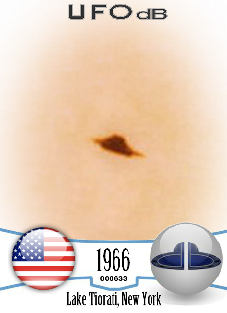 Old 1966 UFO picture taken near Lake Tiorati, Orange County New York UFO CARD Number 633