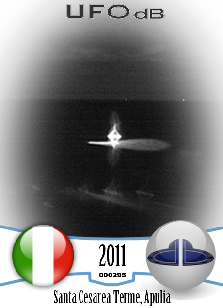 Santa Cesarea Terme floating UFO caught on Cam | Italy | May 17 2011 UFO CARD Number 295