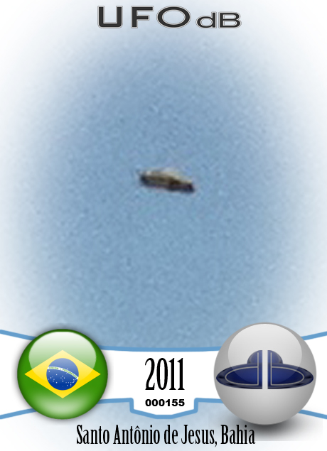 UFO picture shot at beach in Santo Antonio de Jesus, Brazil 2011 UFO CARD Number 155