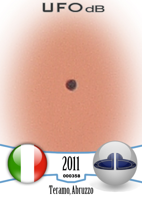 Teramo, Abruzzo visited by spherical UFO at sundown | Italy July 2011 UFO CARD Number 358