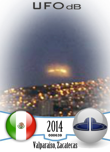 UFO saucer caught on picture by journalist in Mexico - October 2014 UFO CARD Number 639