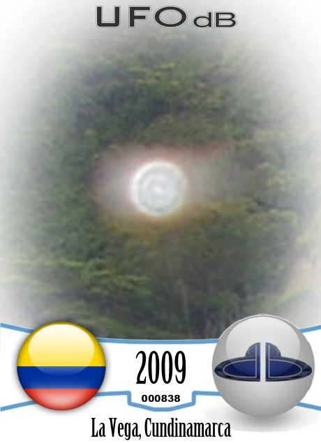 Whirlpool UFO releasing white fog seen in La Vega Cundinamarca Columbi UFO CARD Number 838